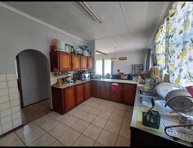 3 BEDROOM HOUSE FOR SALE IN SANDBAAI